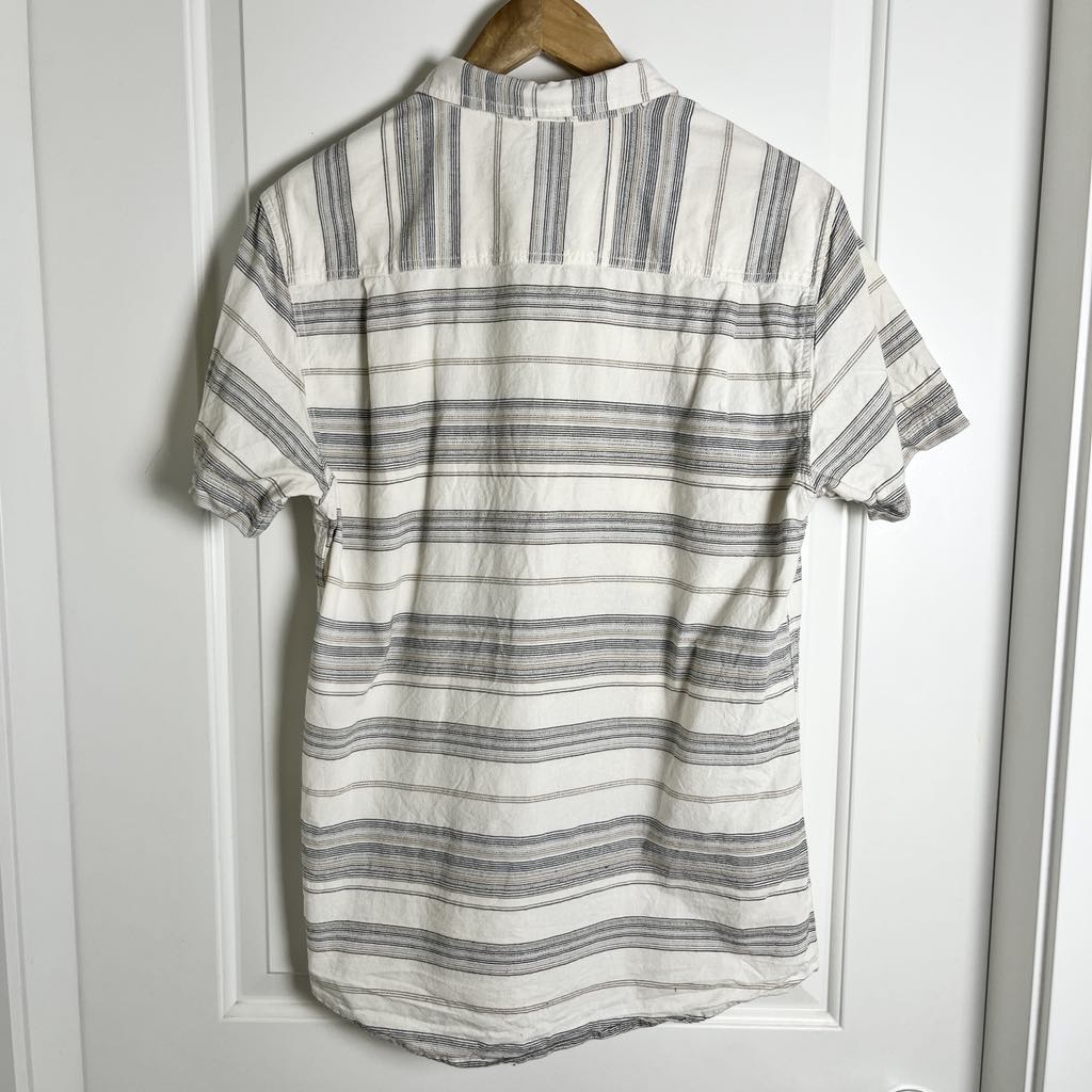 O'Neill Striped Button Up Casual Short Sleeve Shirt Beige Gray Neutrals, Medium