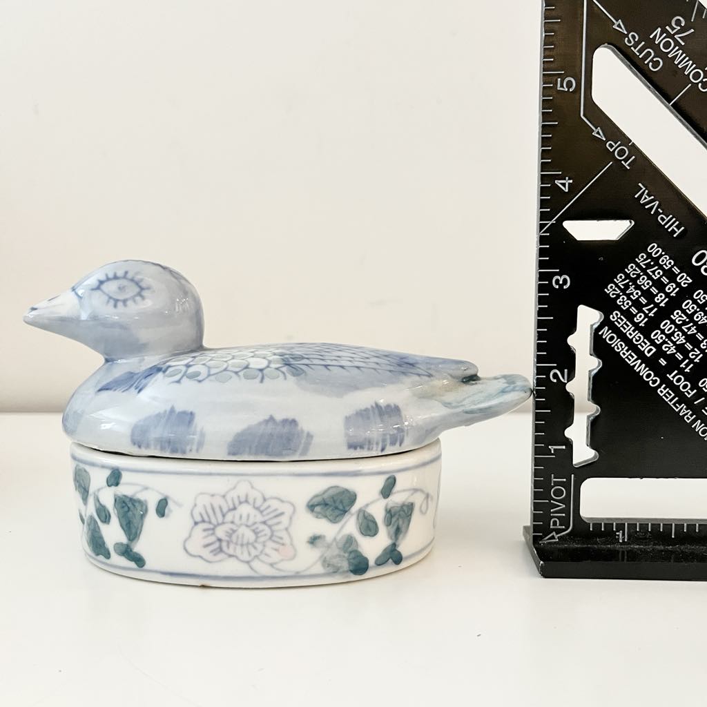 Set of 2 Vintage Chinese Blue & White Ceramic Duck & Floral Trinket Lidded Boxes
