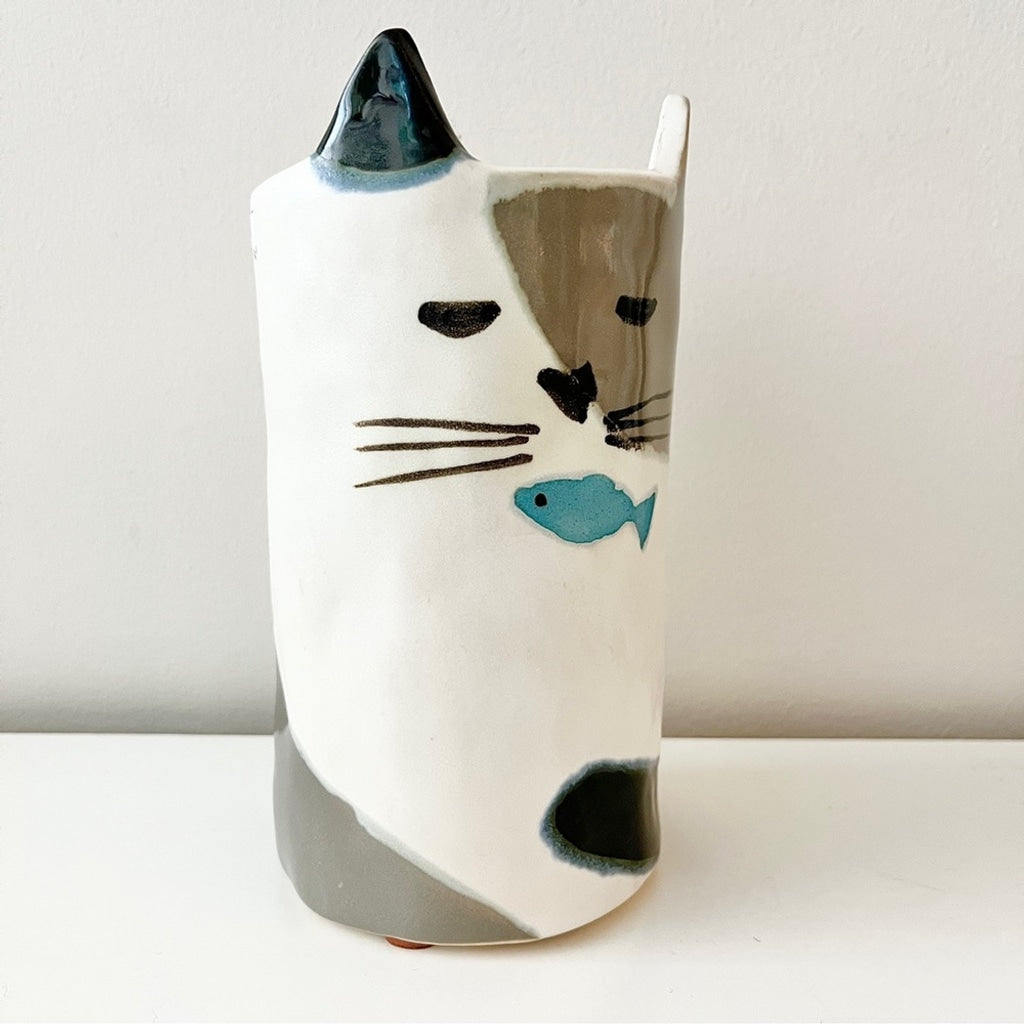Charming Ceramic Cat Planter Vase - Stylish Scandinavian Vibe, 7-Inch Height