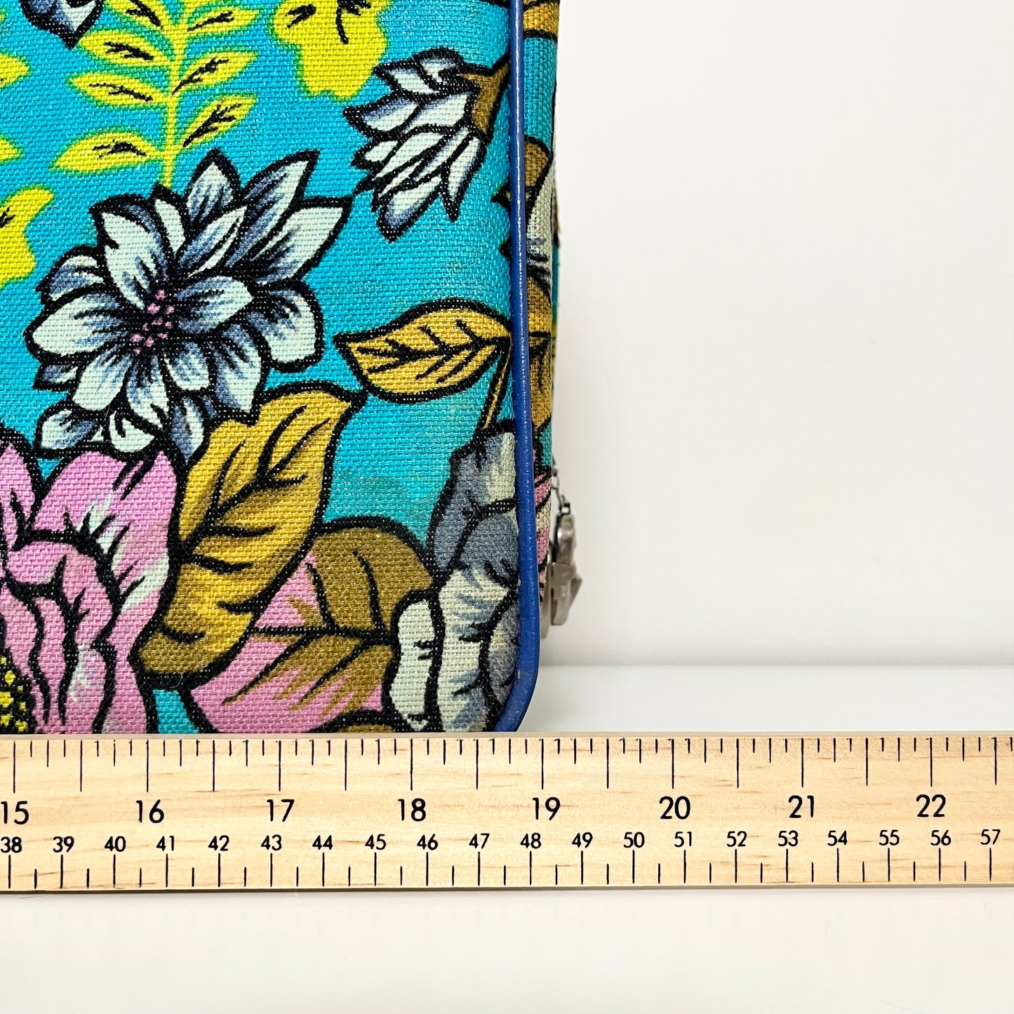 Vintage 60s Bantam Groovy Flower Power Suitcase – Retro Mod Charm, Blue Trim