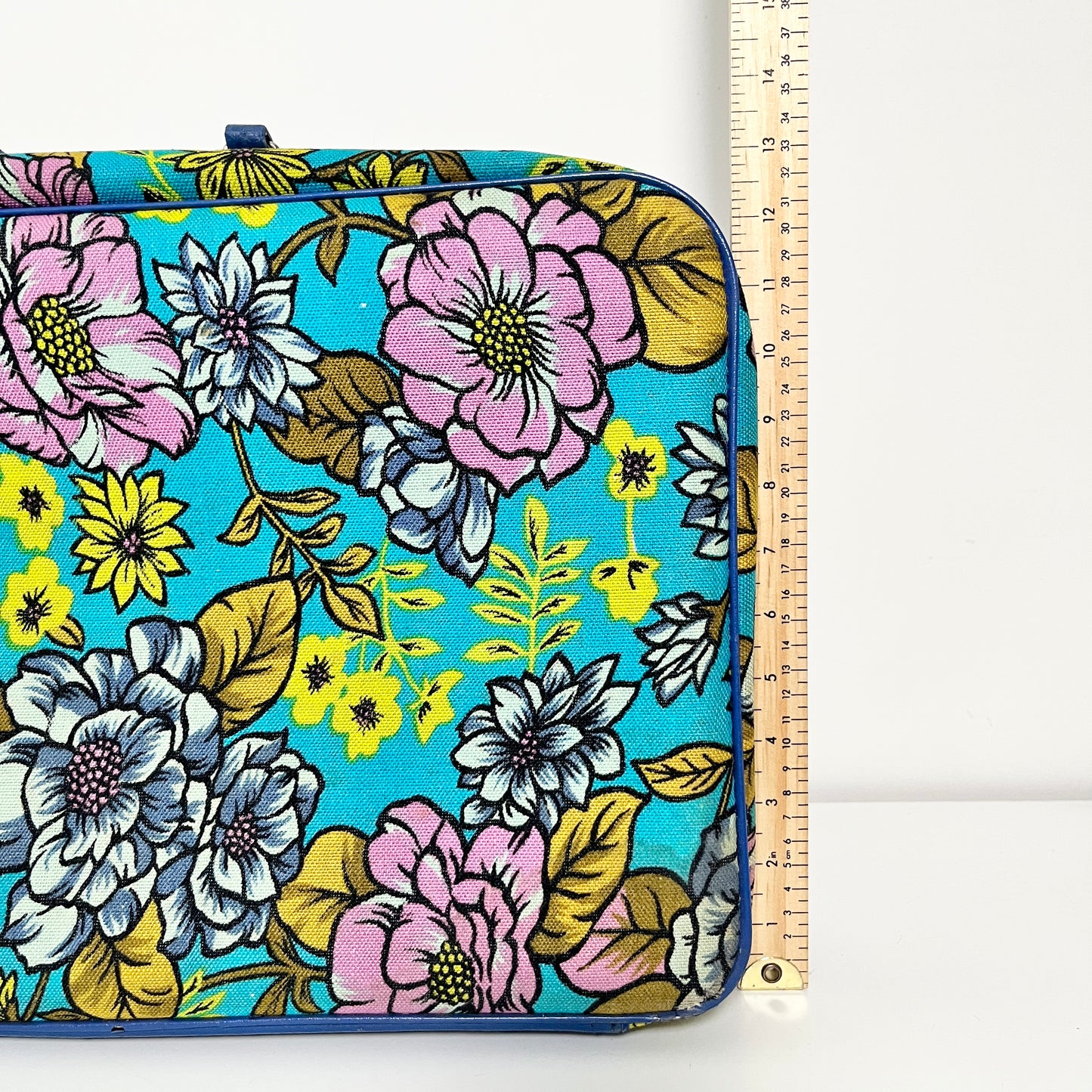 Vintage 60s Bantam Groovy Flower Power Suitcase – Retro Mod Charm, Blue Trim