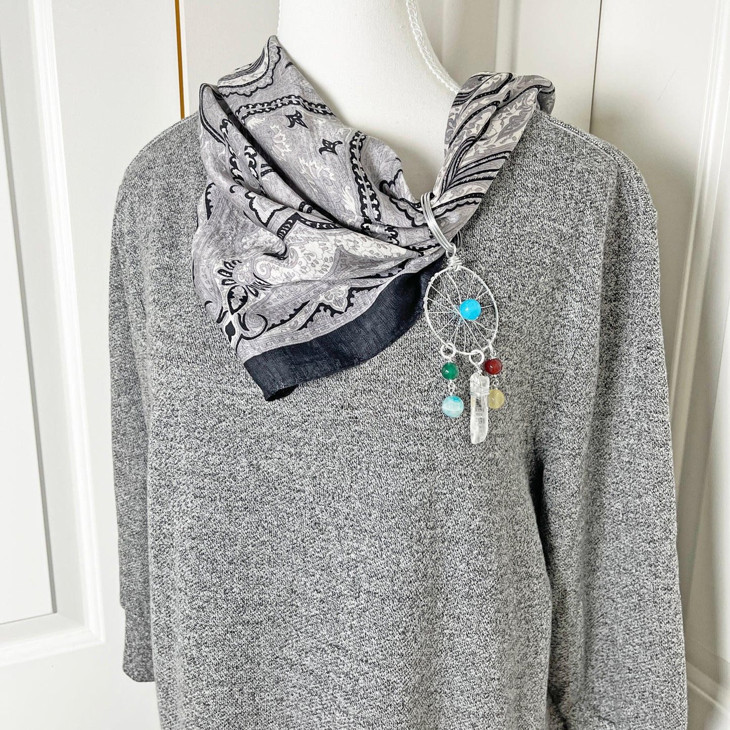 Streetwear Chic: Black and White Silk Bandanna with Gemstone Dreamcatcher Pendant Necklace Set