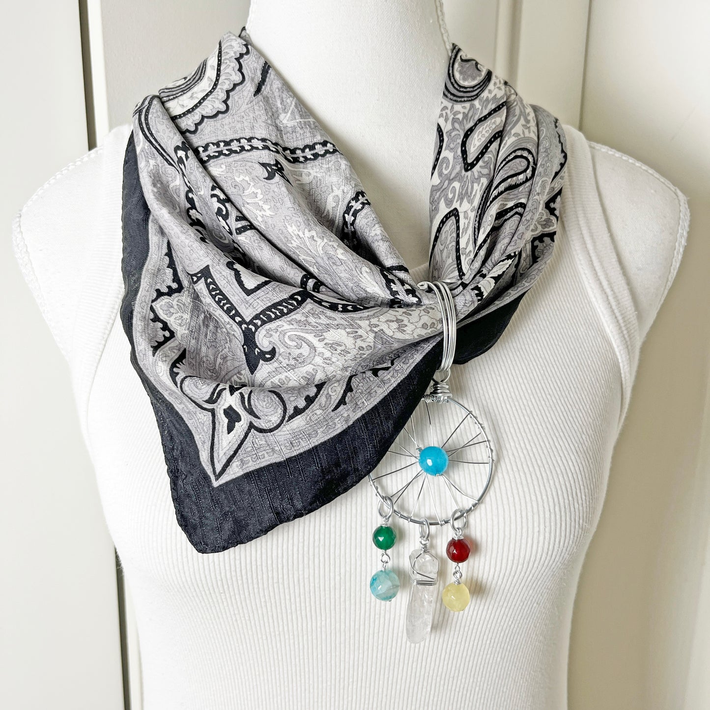 Streetwear Chic: Black and White Silk Bandanna with Gemstone Dreamcatcher Pendant Necklace Set