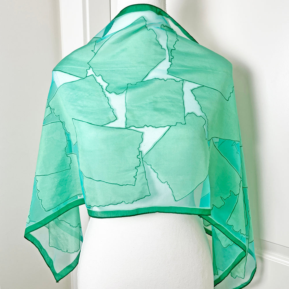 Green Sheer Scarf Kerchief with Convertible Dreamcatcher Gemstone Necklace Set