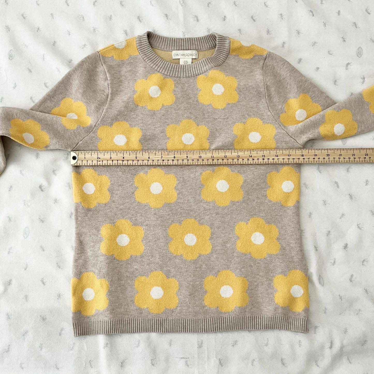 Cynthia Rowley Yellow Poppy Floral Sweater – Greige Crewneck Pullover, Medium