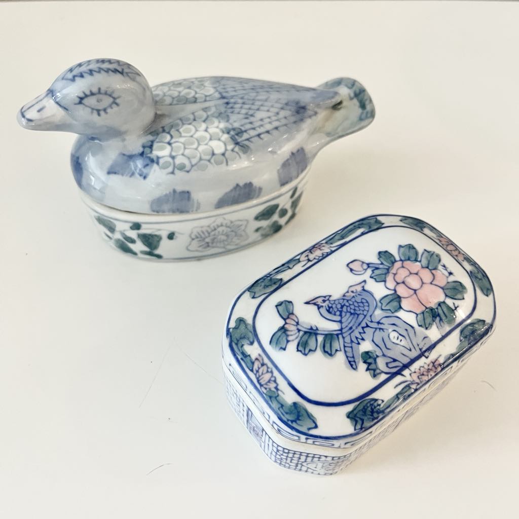 Set of 2 Vintage Chinese Blue & White Ceramic Duck & Floral Trinket Lidded Boxes