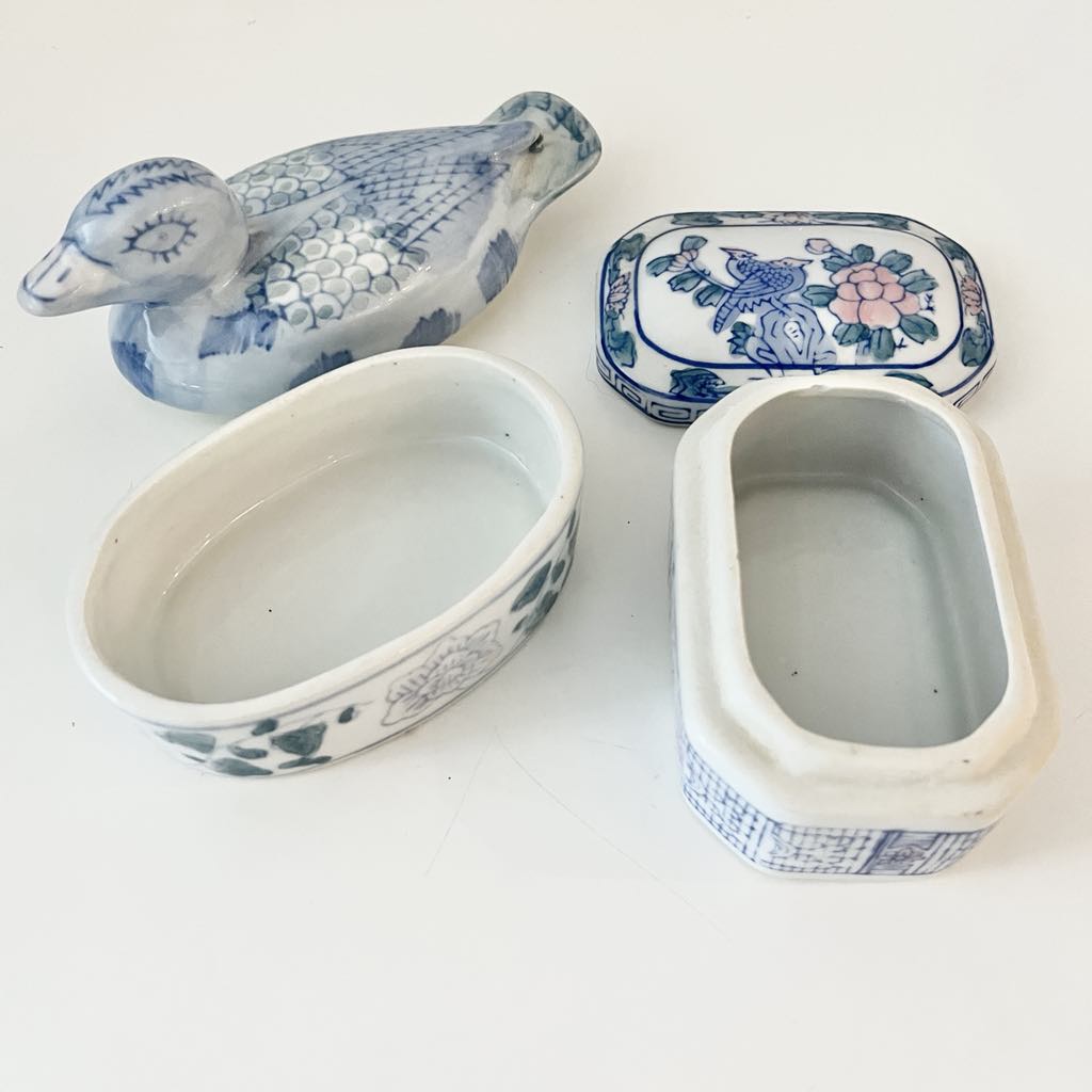 Set of 2 Vintage Chinese Blue & White Ceramic Duck & Floral Trinket Lidded Boxes